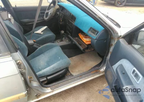 1992 Nissan Stanza z USA, uszkodzony, nr VIN JN1FU21P7NX908226